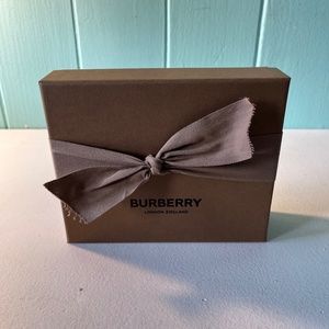 Burberry box
